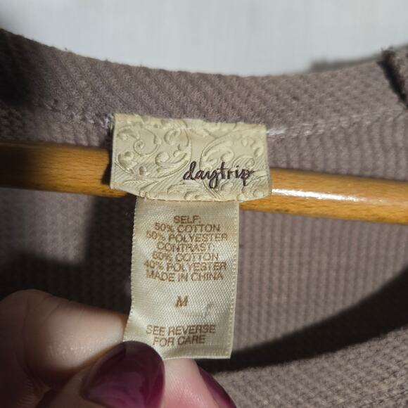 Daytrip Tan Embellished Shirt Thin Y2K Bling Studded Emo Preppy Glam Medium Gold - Picture 3 of 6